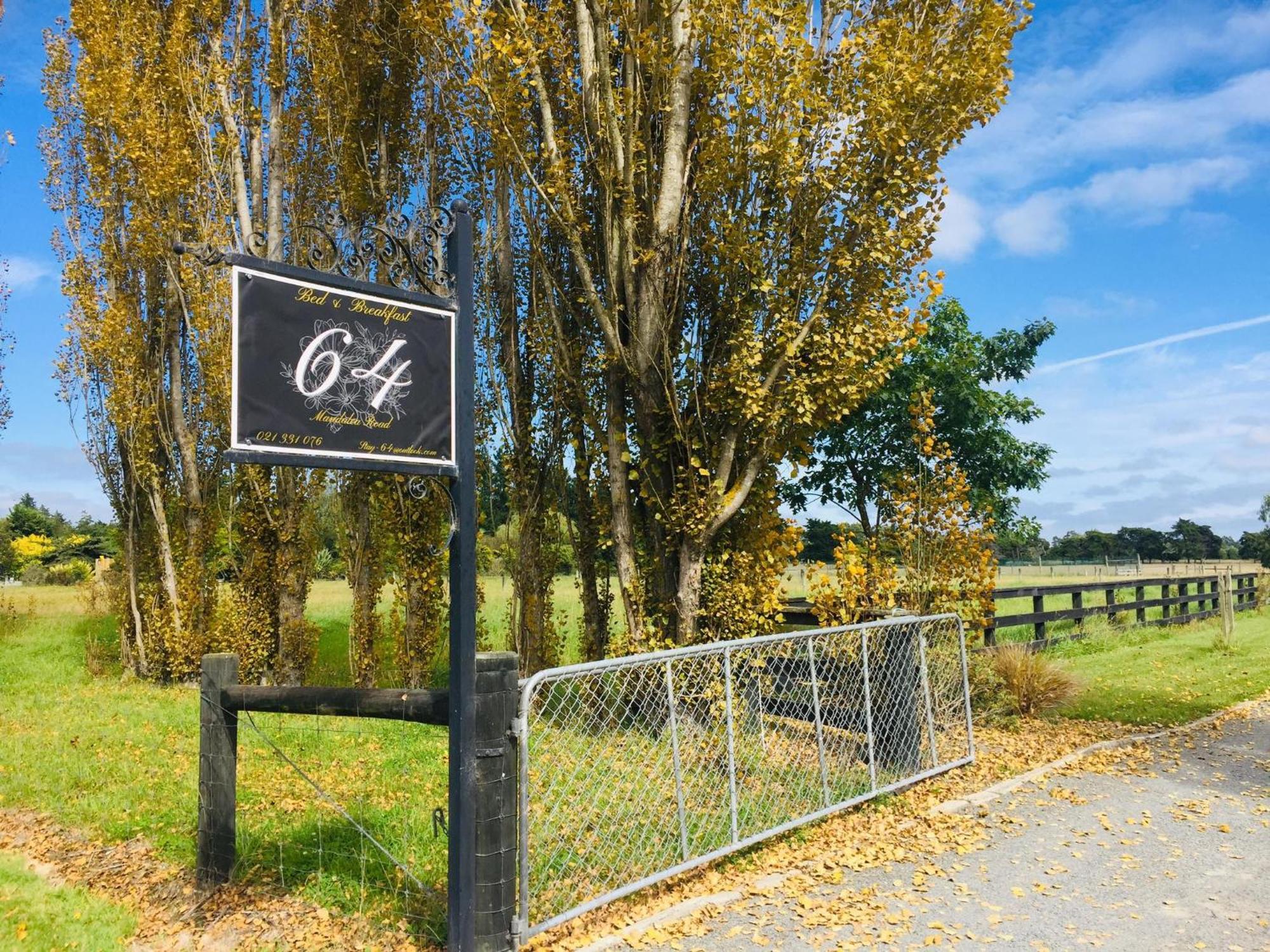 64 Mandalea B&B Ohoka Bagian luar foto
