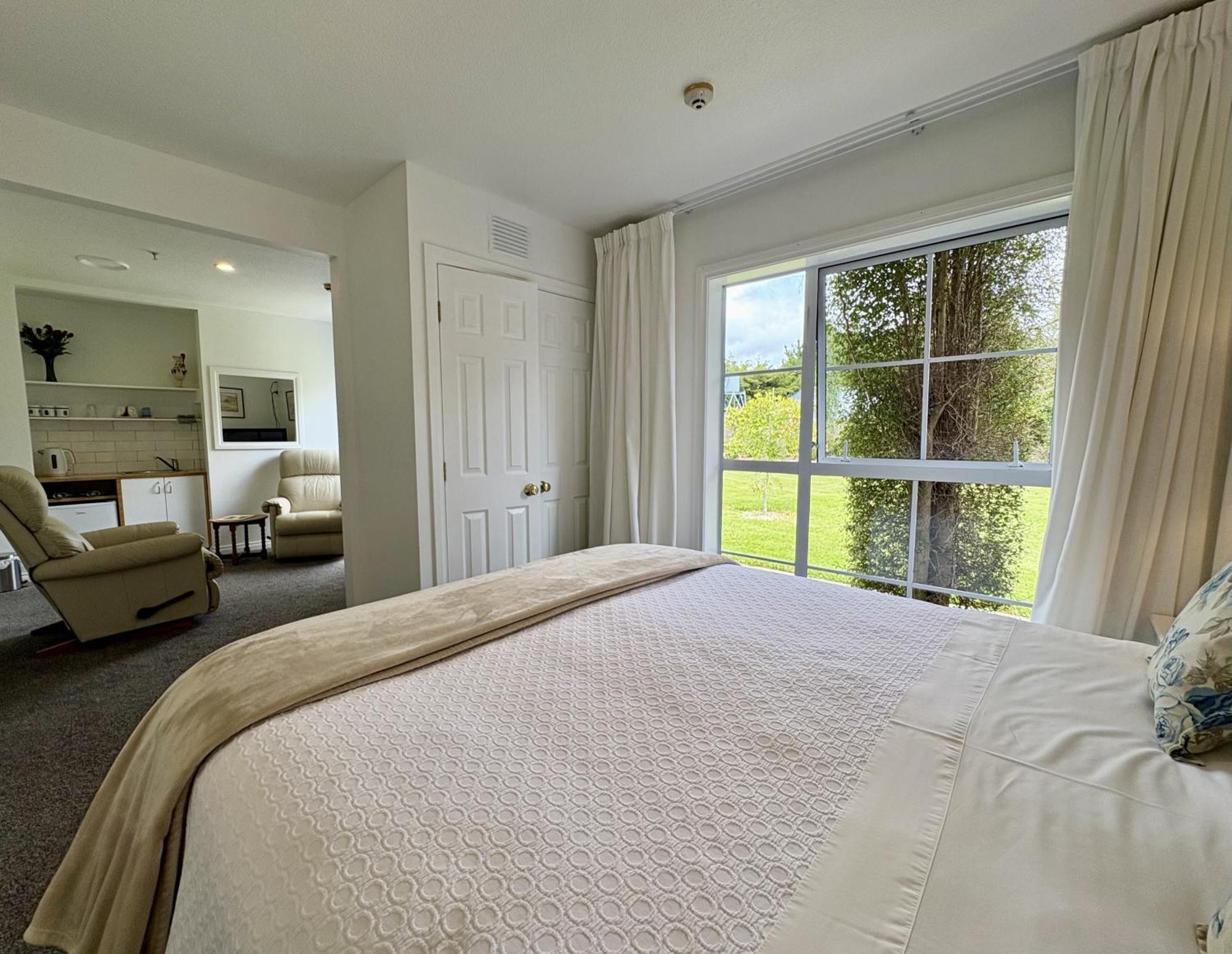 64 Mandalea B&B Ohoka Bagian luar foto